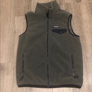 Men’s Gray Patagonia Vest with Navy Detail